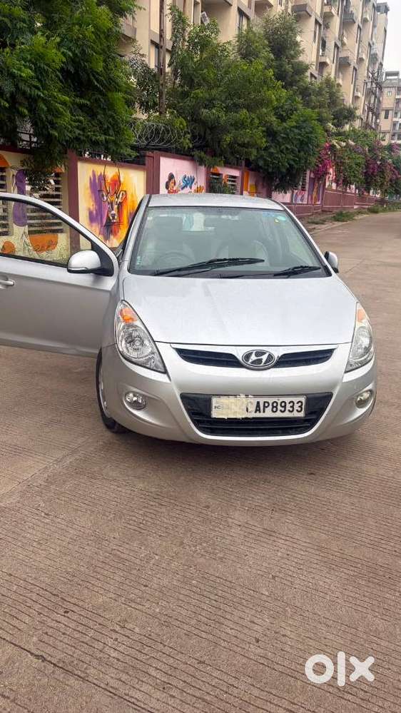 Hyundai I20 1.2 Sportz Option, 2011, Petrol