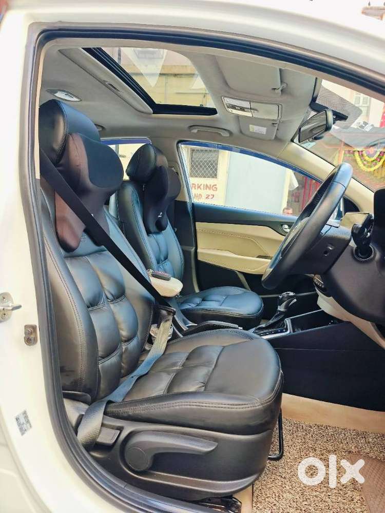 Hyundai Verna 1.5 Sx Ivt, 2022, Petrol