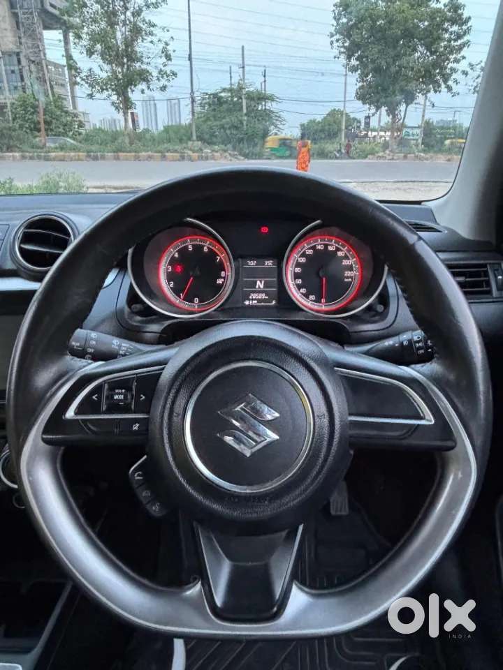 Maruti Suzuki Swift Amt Zxi, 2022, Petrol