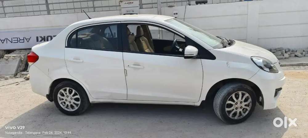Honda Amaze 2015 Petrol 64000 Km Driven