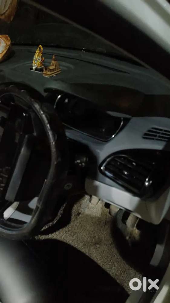 Tata Tiago Xt Icng 2025 Car