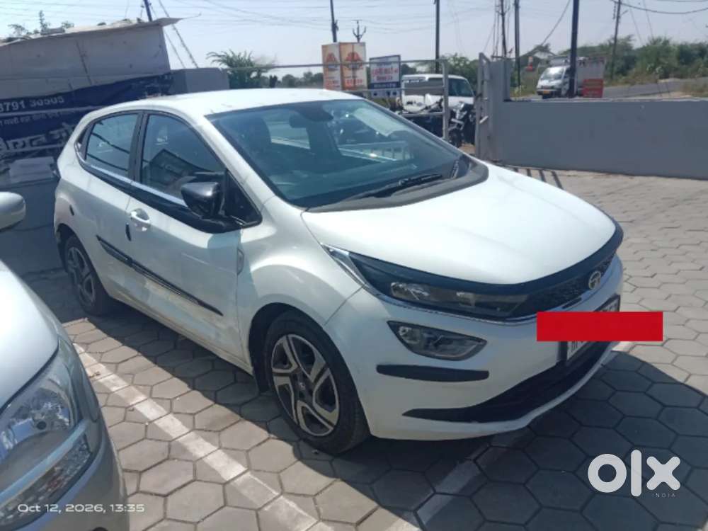 Tata Altroz Xe Petrol, 2024, Petrol