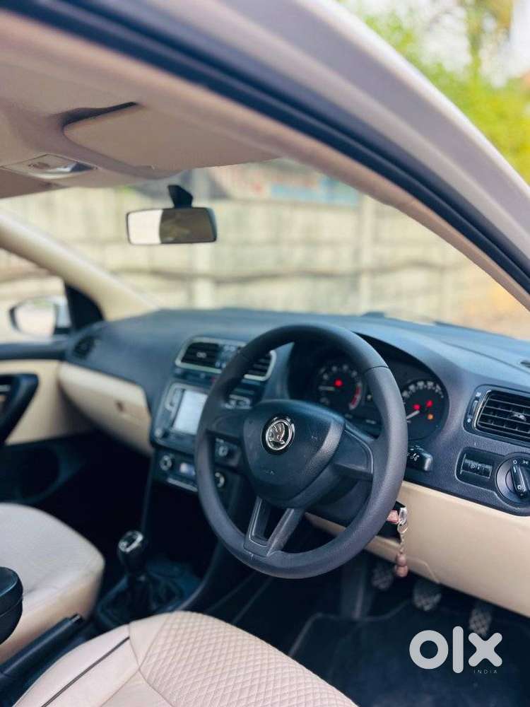 Skoda Rapid 1.0 Tsi Active, 2021, Petrol