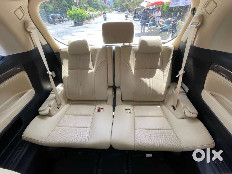 Toyota Vellfire Vip – Executive Lounge, 2023, Cng & Hybrids