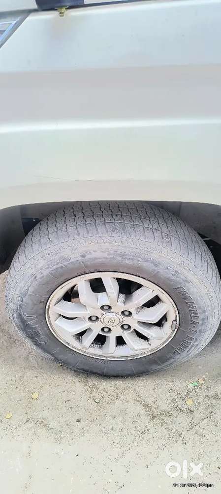 Mahindra Tuv 300 2016 Diesel Well Maintained