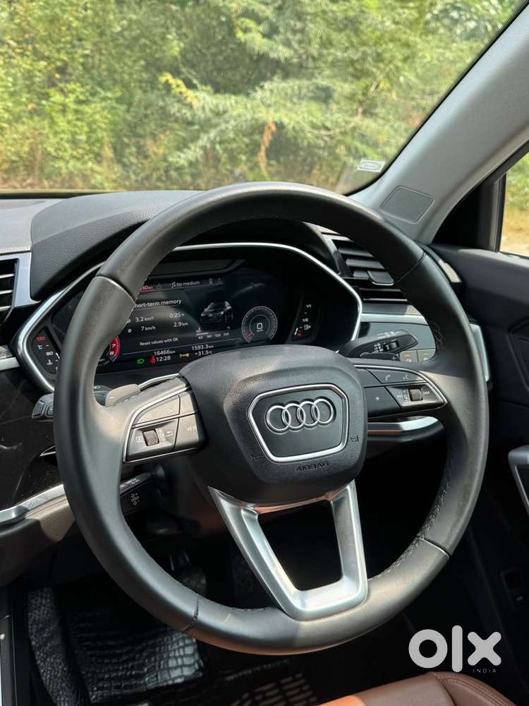 Audi Q3 40 Tfsi Technology, 2025, Petrol