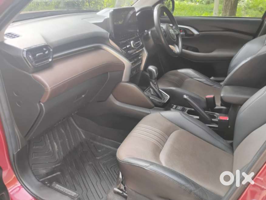 Toyota Urban Cruiser Hyryder 1.5 V Hybrid, 2023, Petrol