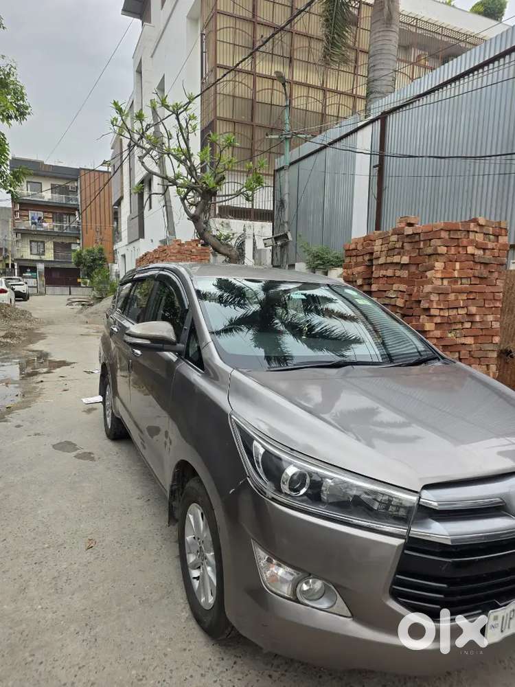 Toyota Innova Crysta 2017
