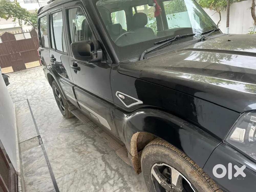 Mahindra Scorpio Classic 2023 Diesel 72000 Km