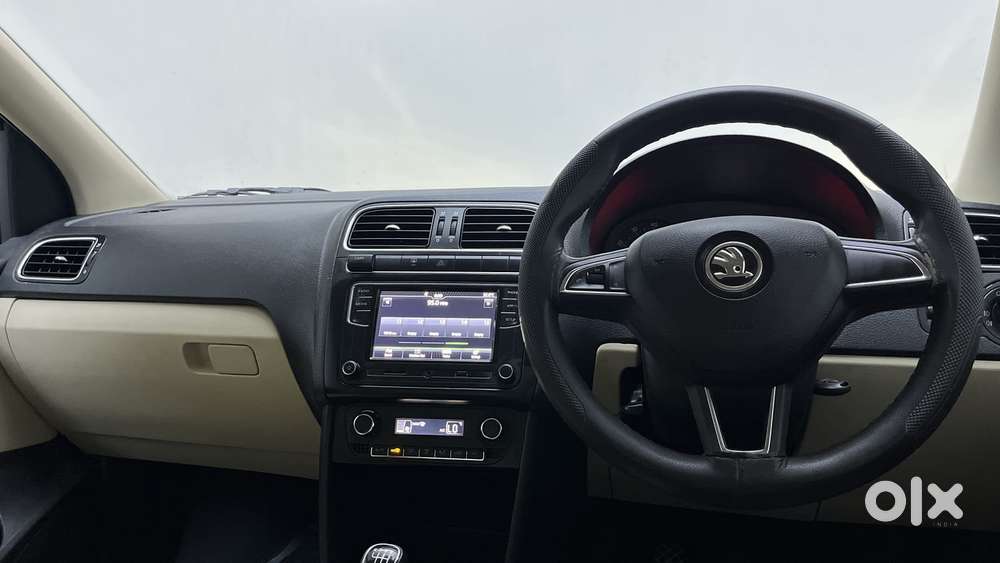 Skoda Rapid 1.0 Ambition Tsi, 2021, Petrol