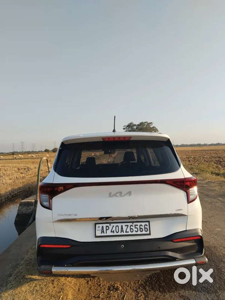 Kia Carens 2023 Diesel 170000 Km Driven