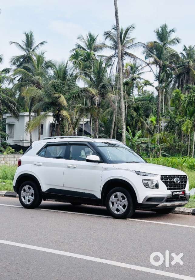 Hyundai Venue S Turbo, 2020, Petrol