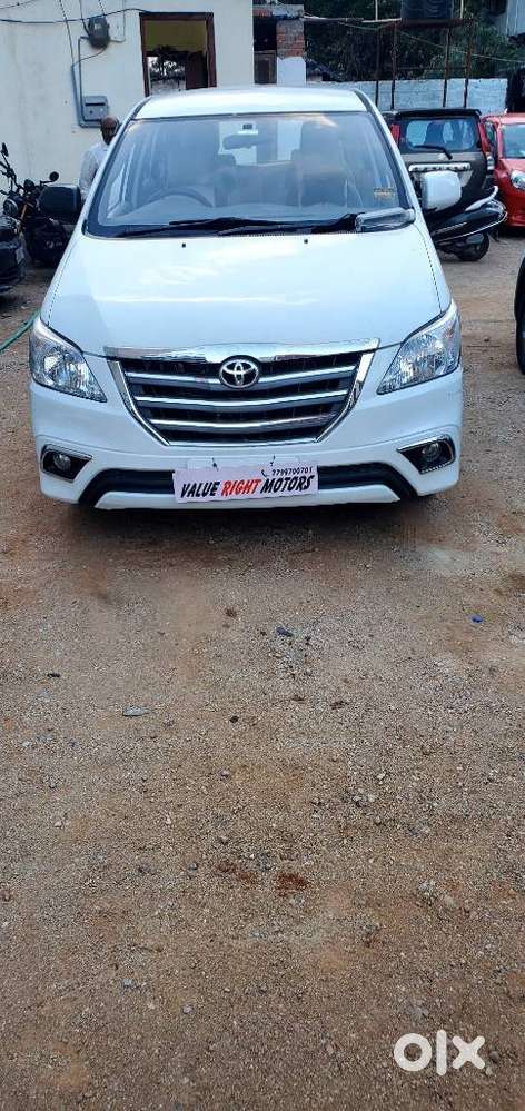 Toyota Innova 2004-2011 2.5 G4 Diesel 7-seater, 2010, Diesel