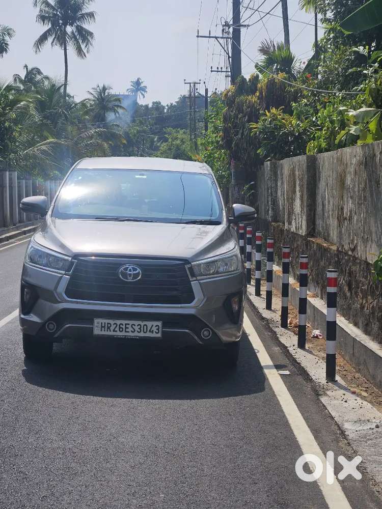 Innova Crysta 2.4 Automatic Bs6 Low Kilometers
