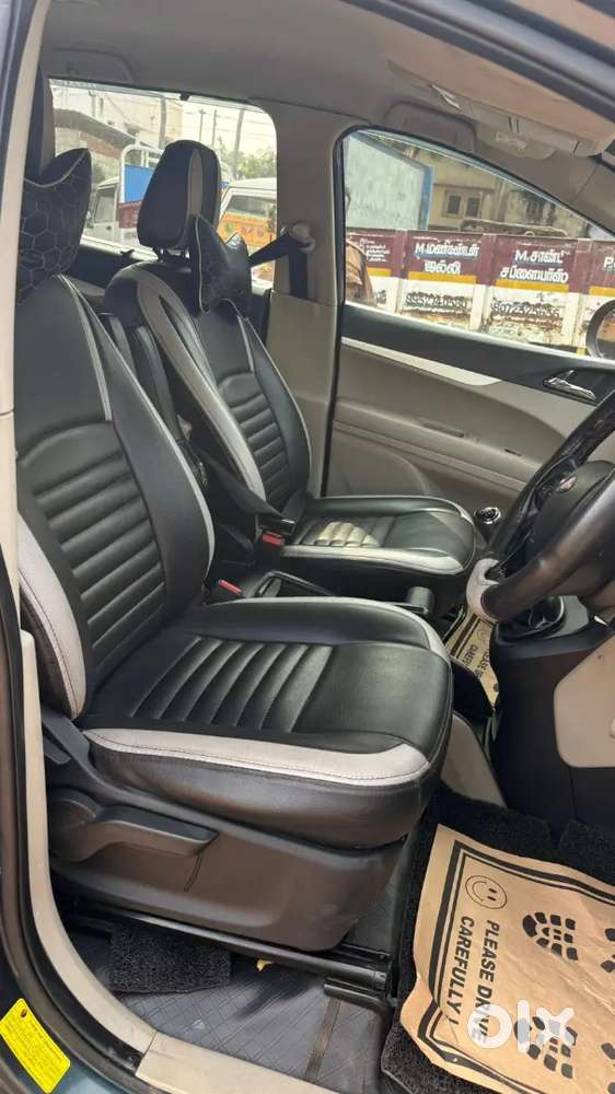 Mahindra Marazzo M8 7 2019
