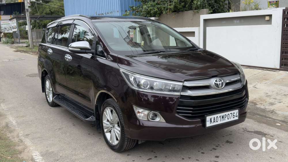 Toyota Innova Crysta 2.8z Automatic, 2016, Diesel