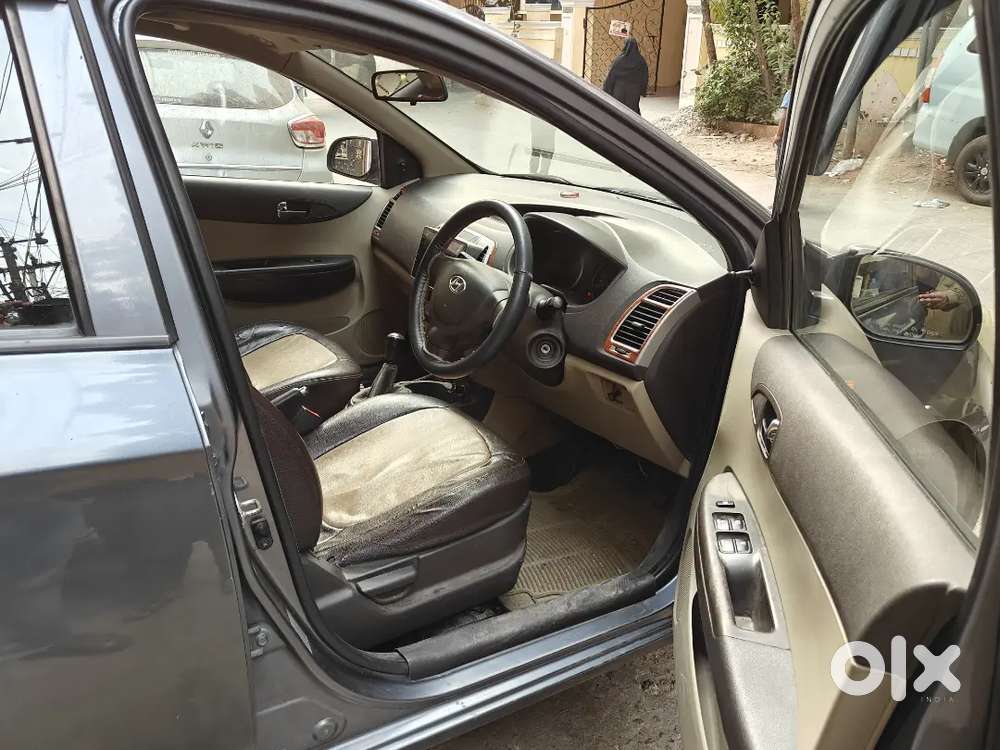 Hyundai I20 2010 Petrol Well Maintained Valid Upto 2030