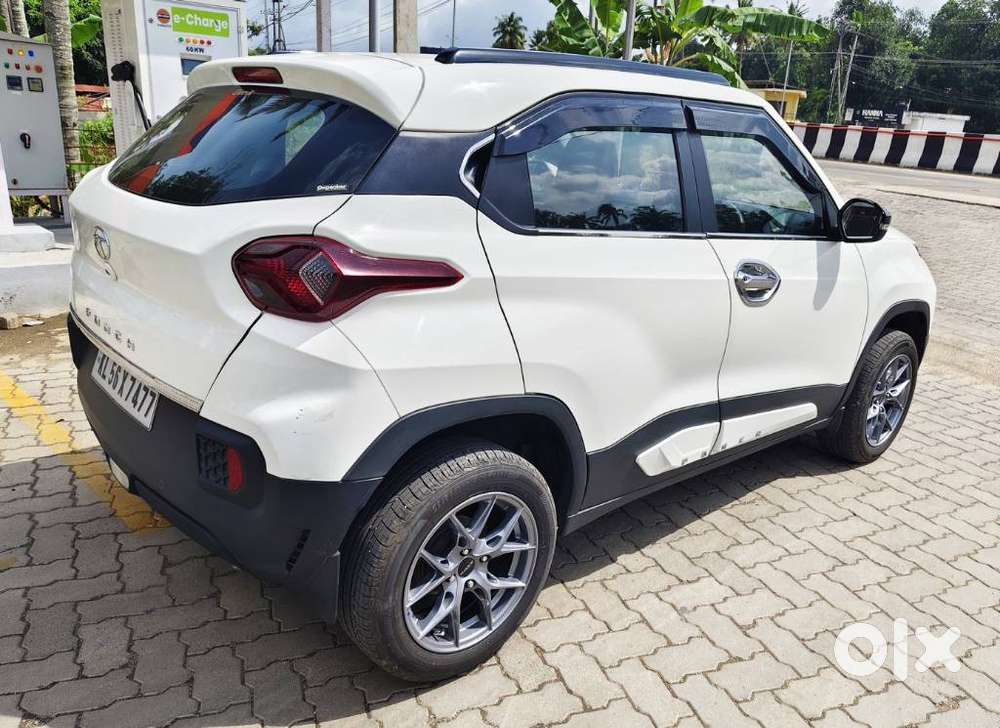 Tata Punch Camo Adventure Mt, 2022, Petrol