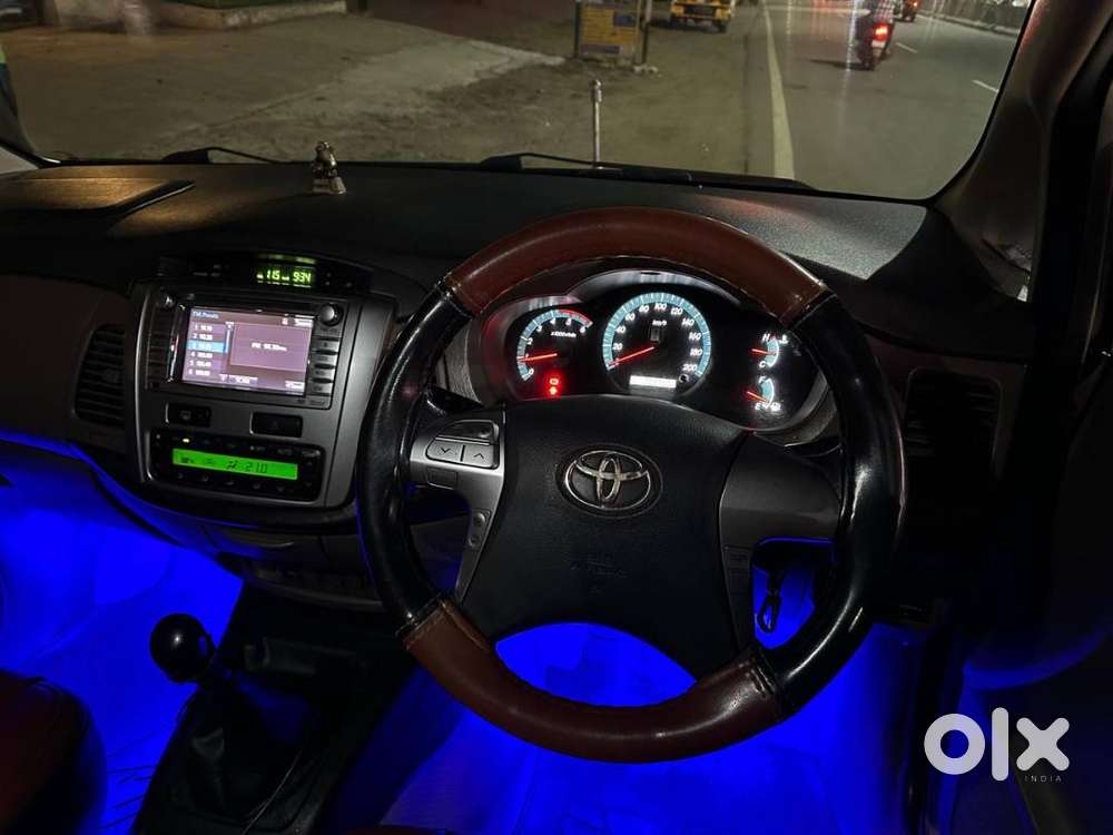 Toyota Innova 2.5 Vx 2016 T-board (own To T)