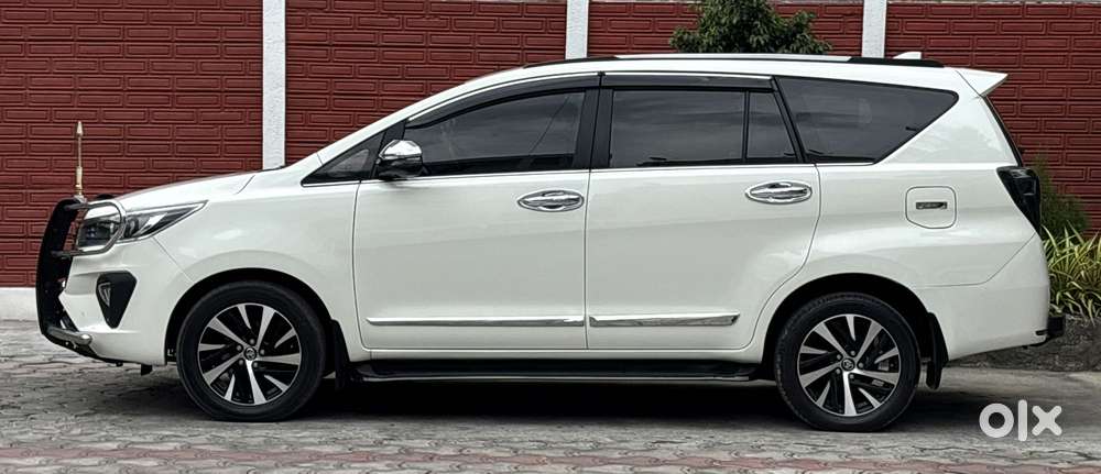 Toyota Innova Crysta 2.4 V, 2022, Diesel