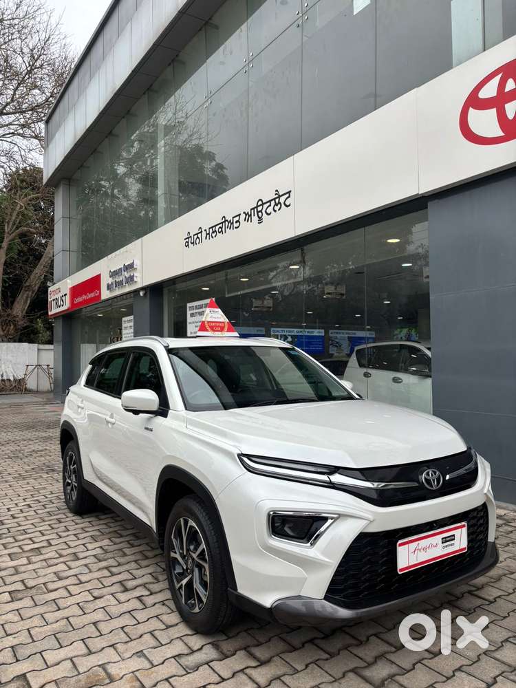 Toyota Urban Cruiser Hyryder 1.5 V Neo Drive At, 2024