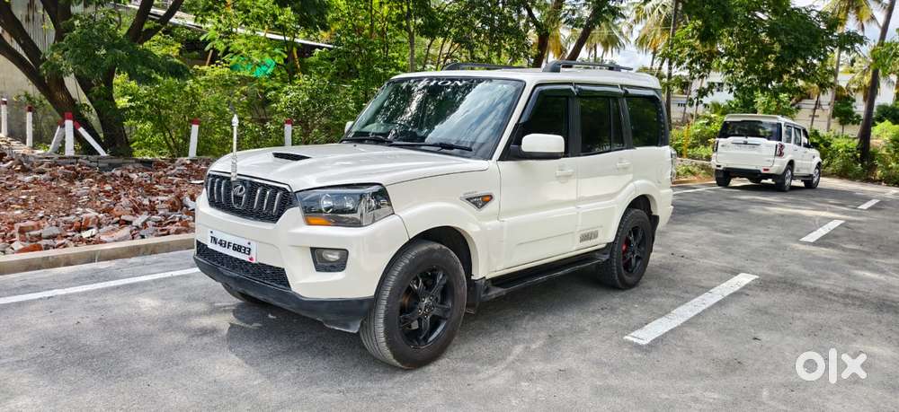 Mahindra Scorpio S10, 2015, Diesel