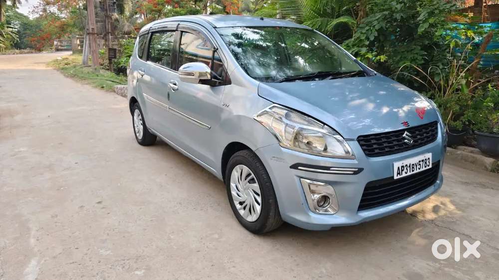 Maruti Suzuki Ertiga Vxi Petrol 2012