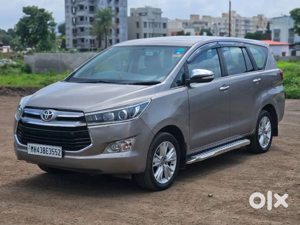 Toyota Innova Crysta 2.4 2016