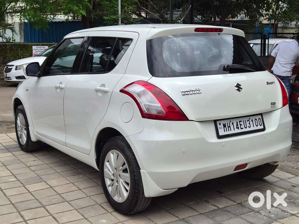 Maruti Suzuki Swift Zdi Plus, 2015, Diesel
