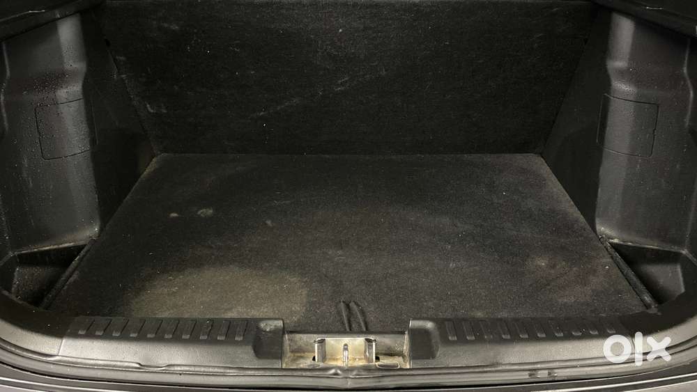 Maruti Suzuki Vitara Brezza 1.5 Lxi, 2020, Petrol