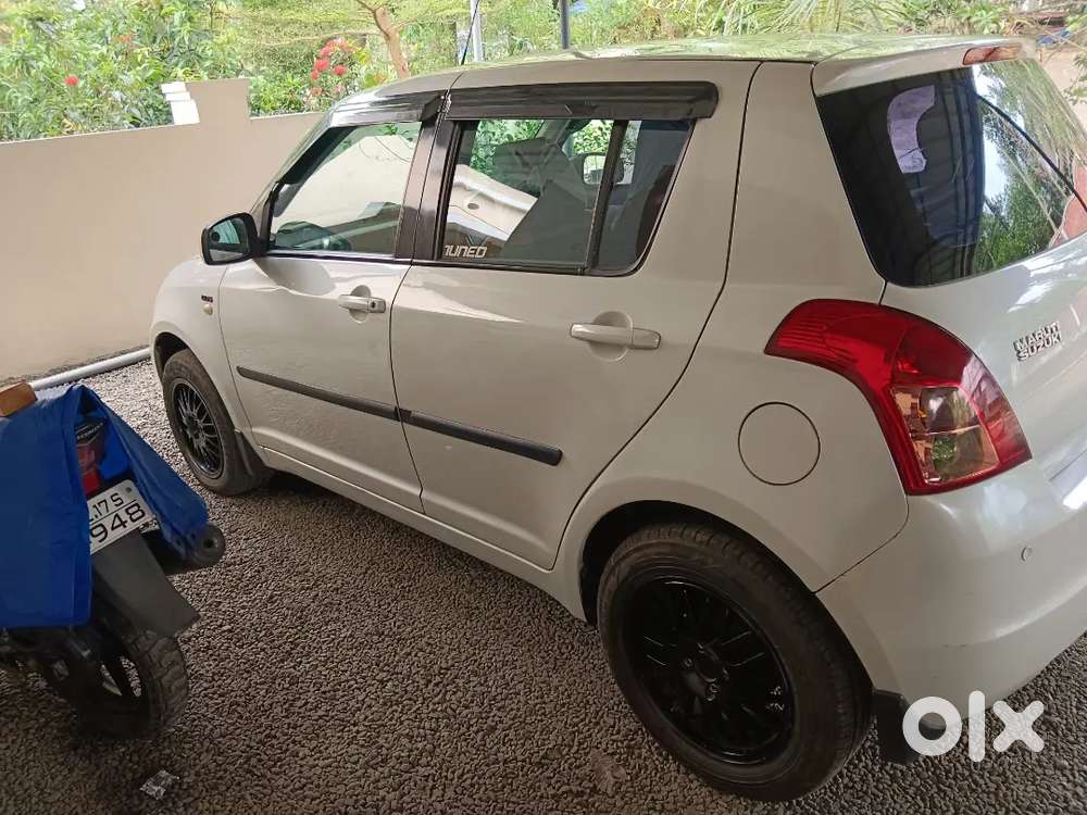 Maruti Suzuki Swift 2010