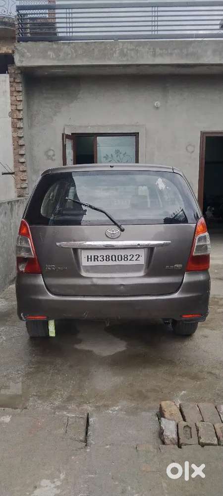 Toyota Innova 2010 Diesel 180000 Km Driven