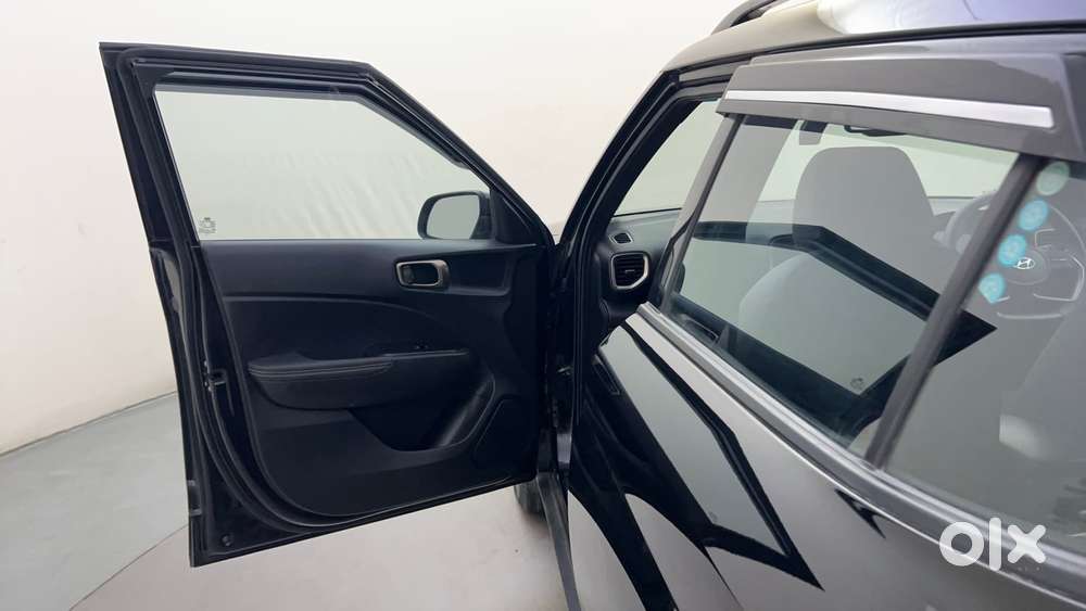 Hyundai Venue Sx Knight Edition Mt, 2025, Petrol