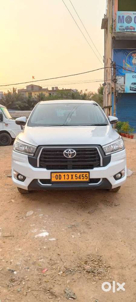 Toyota Innova Crysta 2.4 G Plus Mt 8s, 2025, Diesel