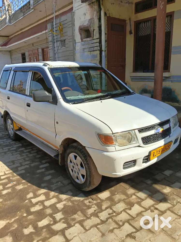 Chevrolet Tavera Ls B3 3rd Owner 2011