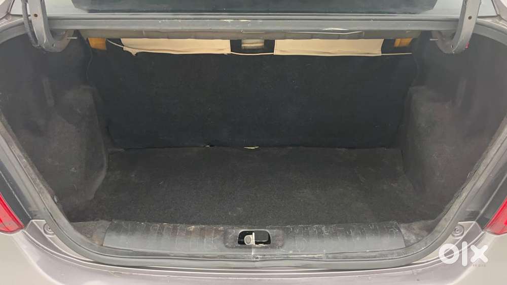 Maruti Suzuki Swift Dzire 1.2 Zxi Bsiv, 2014, Petrol