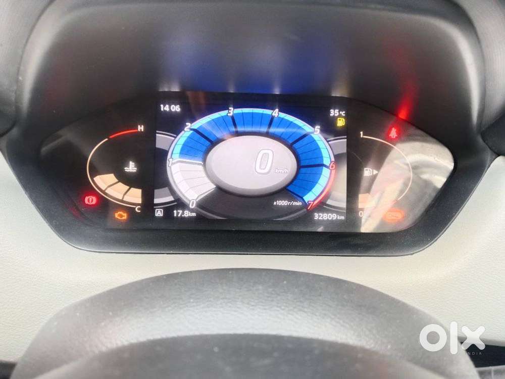 Nissan Magnite 1.0 Xv, 2023, Petrol