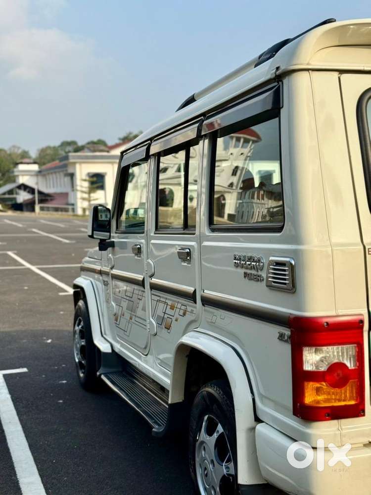 2018 Bolero Zlx Top Variant