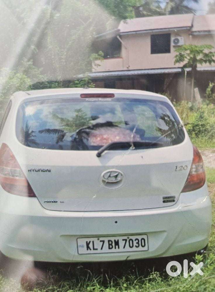 Hyundai I20 2009-2011 1.4 Asta (at), 2010, Petrol