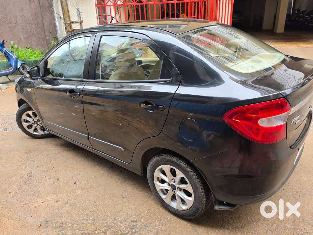 Ford Aspire Titanium Blu 2016