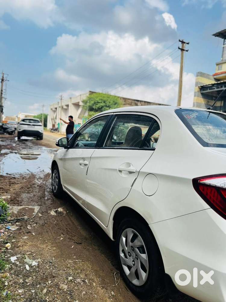 Honda Amaze 2016 Diesel Well Maintained