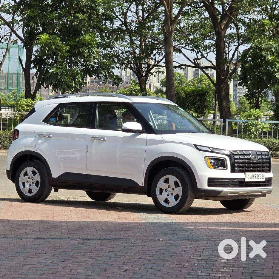 Hyundai Venue Sx Mt, 2022, Petrol