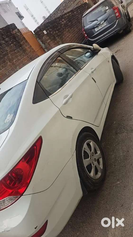 Hyundai Verna 1.6 Crdi 2012 Model