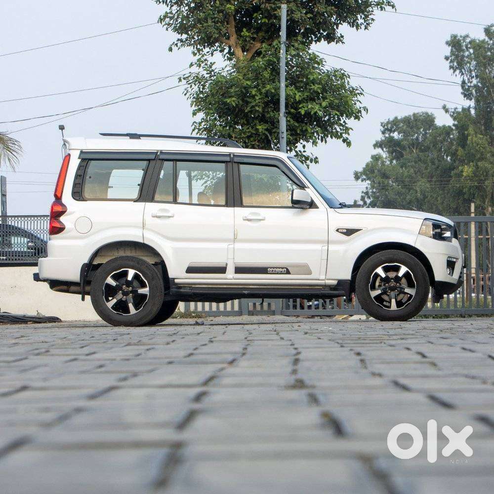 Mahindra Scorpio Classic 2.2 S 11 Mt 7 Str, 2024, Diesel