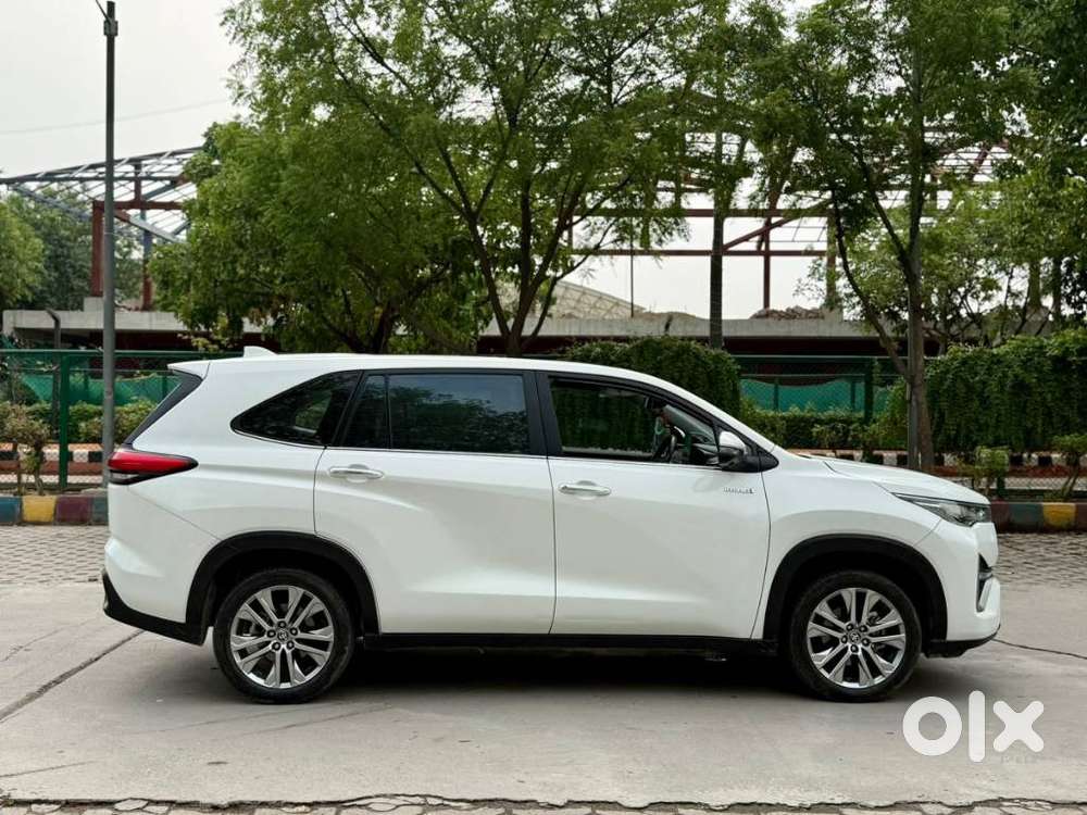 Toyota Innova Hycross 2.0 Zx (o) Hybrid 7 Str, 2024, Petrol