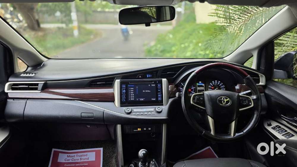 Toyota Innova Crysta 2.4 V, 2016, Diesel