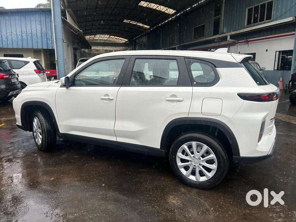 Toyota Petrol Manual 2025