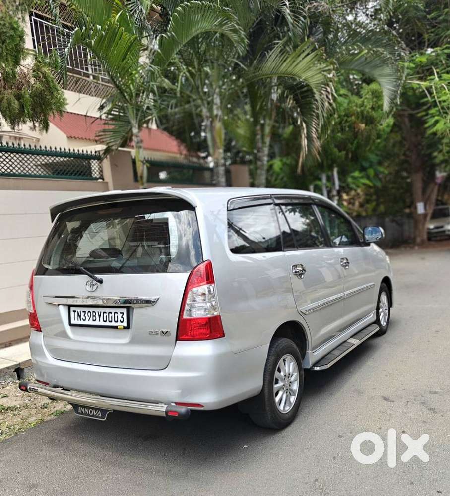 Toyota Innova 2.5 Vx (diesel) 8 Seater Bs Iv, 2013, Diesel