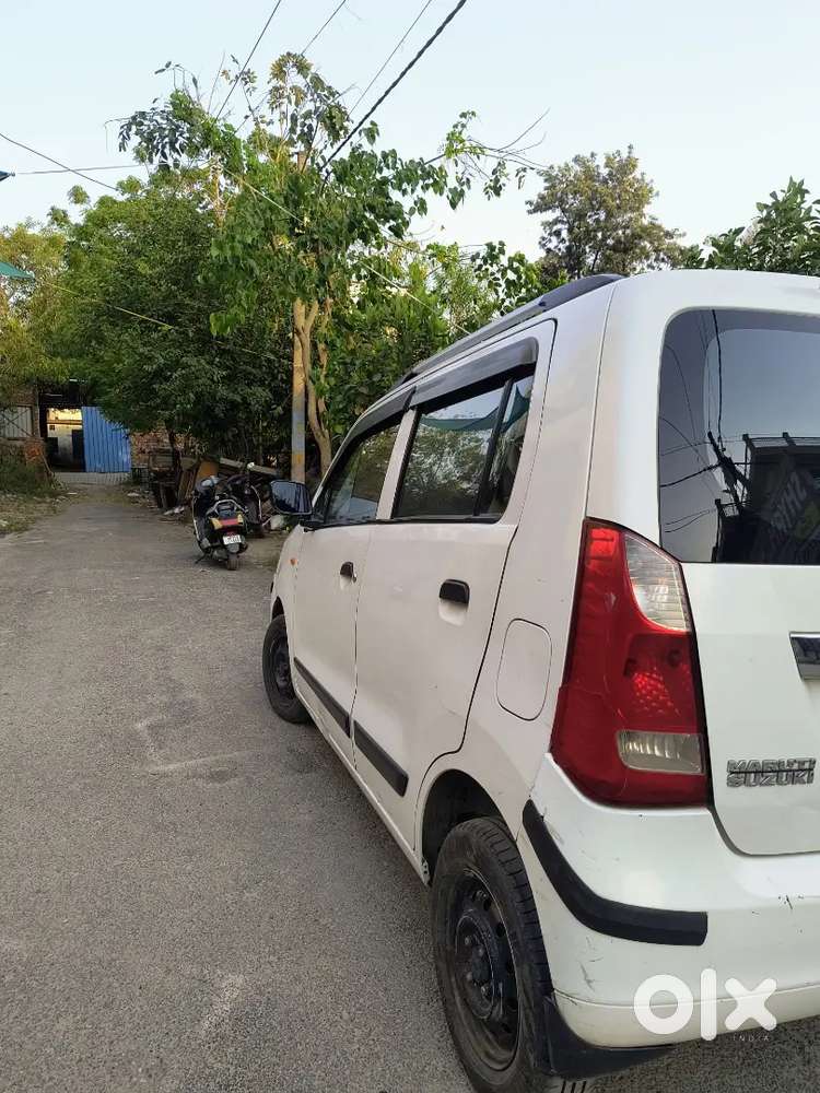 Maruti Suzuki Wagon R 2015 Petrol Well Maintained