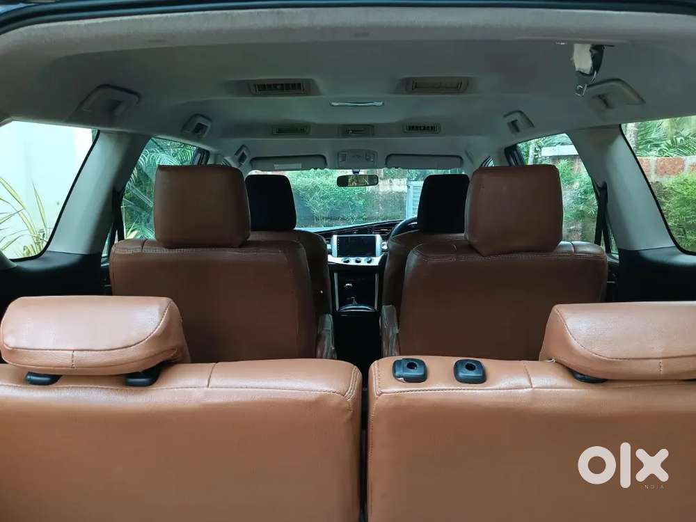 Toyota Innova Crysta 2016 Diesel 140000 Km Driven